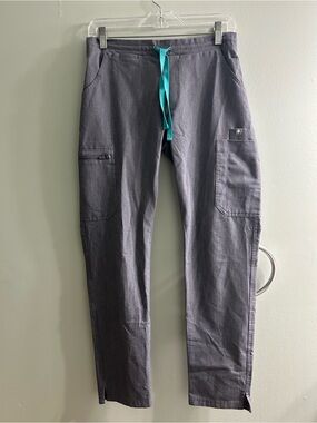 Figs yola skinny scrub pants grey